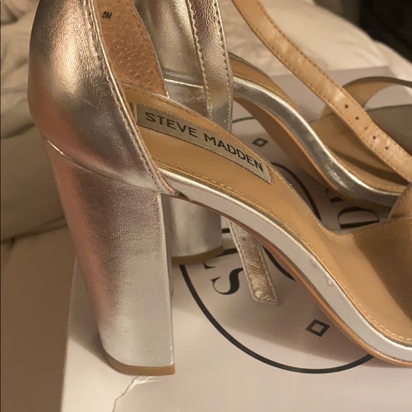 Carson silver block heel Steve Madden shoe - Picture 5 of 6